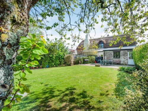 Kingswear House | 3 Bed in Bishops Tawton 75872