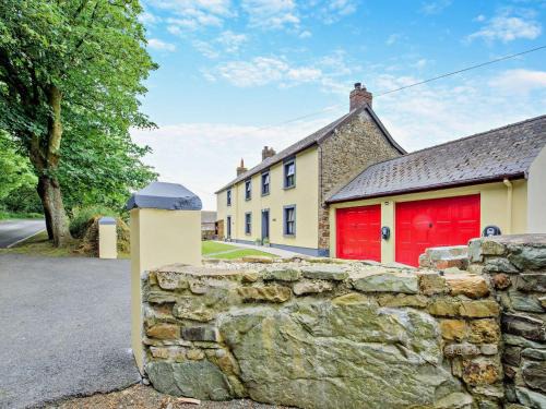 Haverfordwest House | 3 Bed in Broad Haven 78797