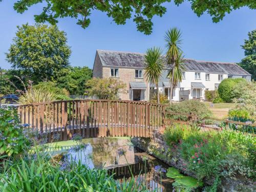 Falmouth House | 3 Bed in Falmouth 89103