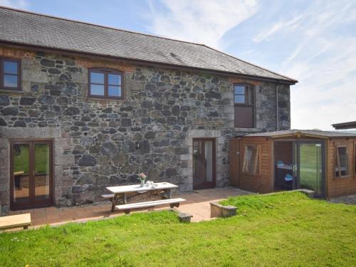 Newtown-in-St-Martin House | 3 Bed in Helford HTFOX