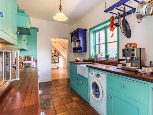 Holt House | 3 bed in Holt 87147