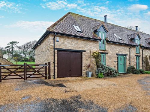 West Lulworth House | 3 Bed in Lulworth Cove DC139