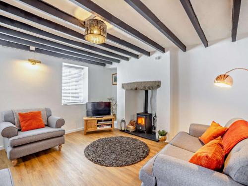Nefyn House | 3 Bed in Nefyn 55571