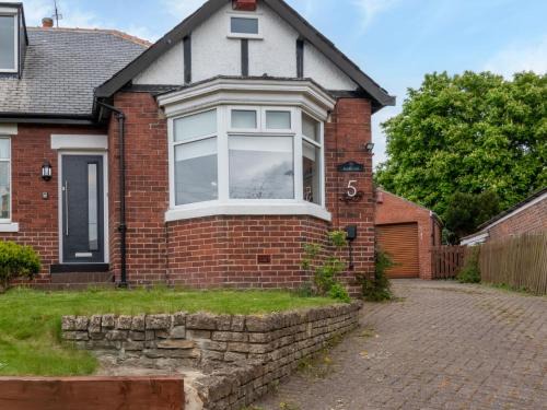 Sedgefield House | 3 Bed in Sedgefield 82600
