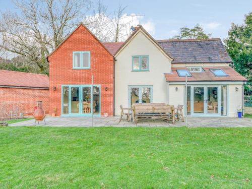 Wareham House | 3 Bed in Wareham 76648