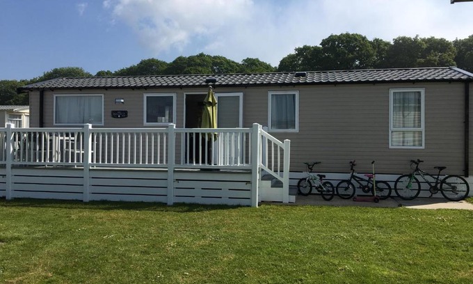 Christchurch House | 3 Bed Luxury Mobile Home Hoburne Park Christchurch