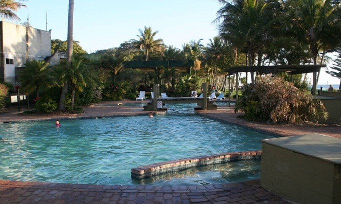 Brisbane Waterfront Apartment | 3 Bed room Relaxing Island getaway
