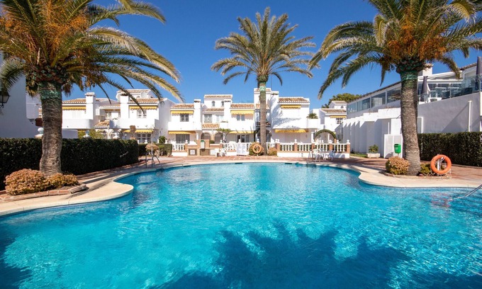 La Cala de Mijas Ski Chalet | 3 Bed Townhouse with roof terrace, 100m to beach