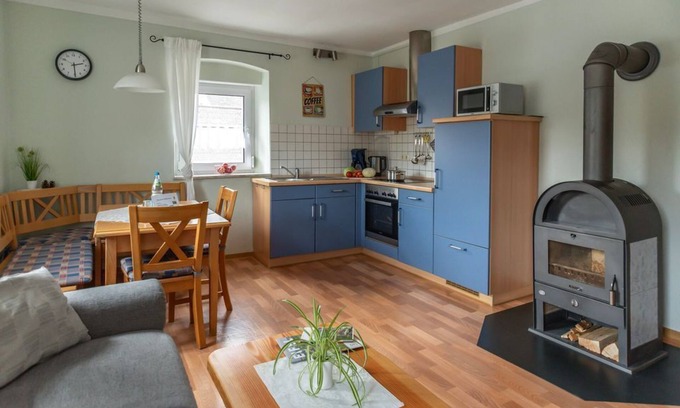 Loogh Apartment | 3-bed vacation apartment "Spatzennest" - Ferienhof An der Lay