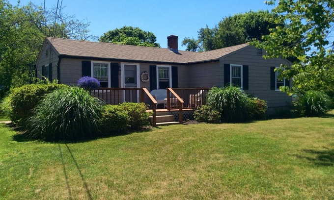 Snug Harbor House | 3 Bedroom 1 Bath With Central AC 1 Mile From East Matunuck Beach