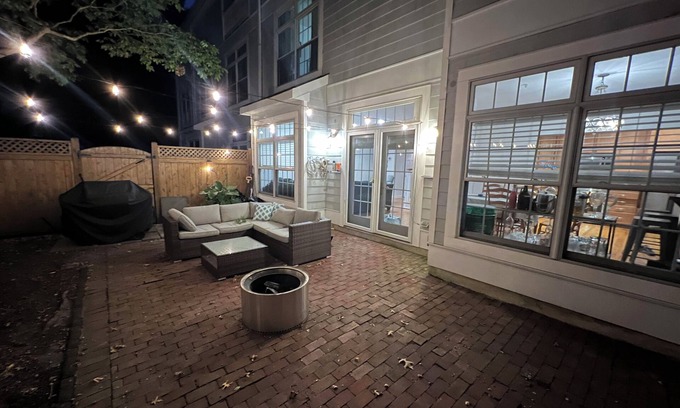 Manasquan House | 3-bedroom 2.5 bath spacious townhome in charming Manasquan w/WiFi, AC, parking