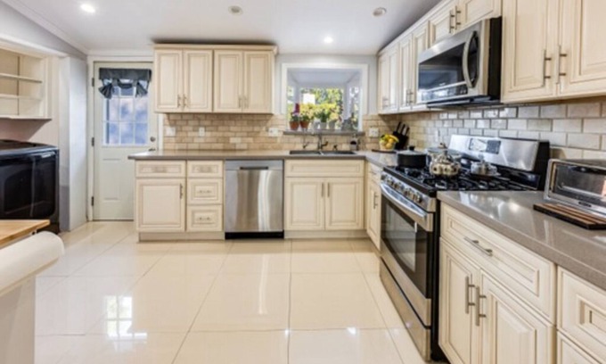 San Fernando House | 3 bedroom 2 bath house with pool