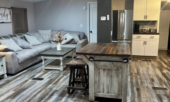 Jamestown House | 3-bedroom 2-bath home in charming Jamestown with AC, WiFi