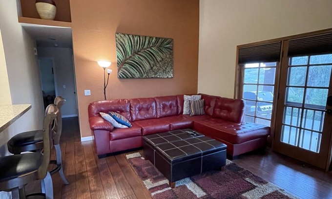 Fountain Hills House | 3 Bedroom/2 bath home- 7-8 min walk to fountain & park, and much more!