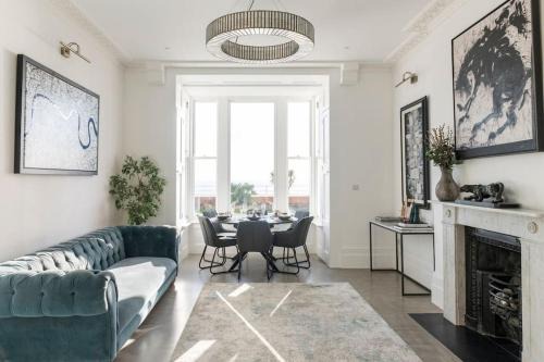 St Leonards-On-Sea Apartment | 3 Bedroom, 3 bathroom large flat with sea views!