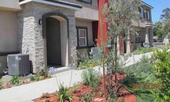 Rialto Apartment | 3 Bedroom 645794 by Houzlet