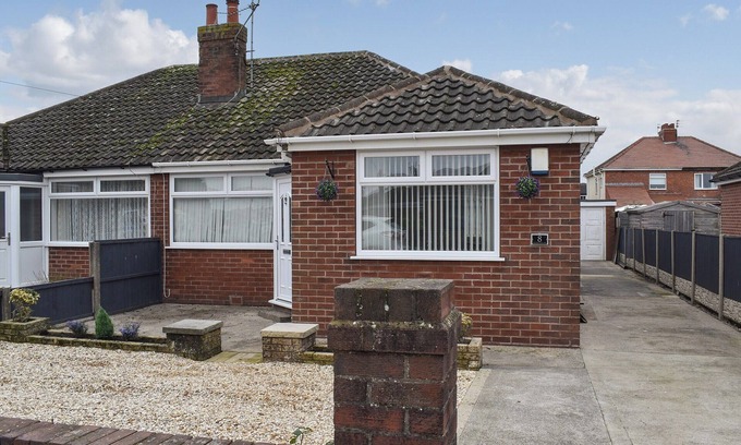 Thornton-Cleveleys Cottage | 3 bedroom accommodation in Thornton-Cleveleys, near Blackpool