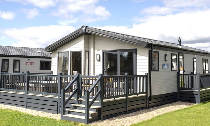 Clyst St Mary Cabin | 3 bedroom accommodation in Clyst St Mary, Nr Exeter
