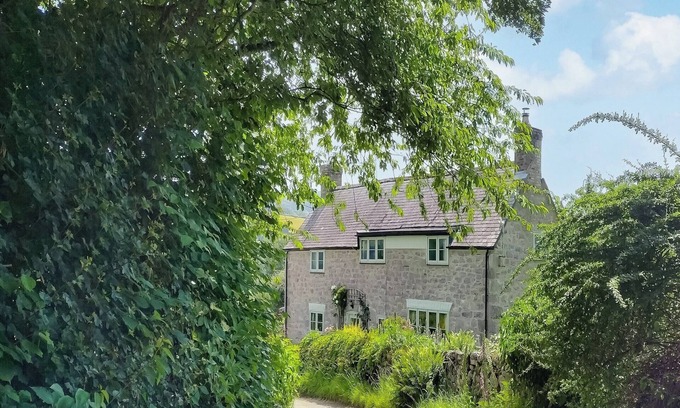 Graigfechan Cottage | 3 bedroom accommodation in Llanfair Dyffryn, near Llangollen