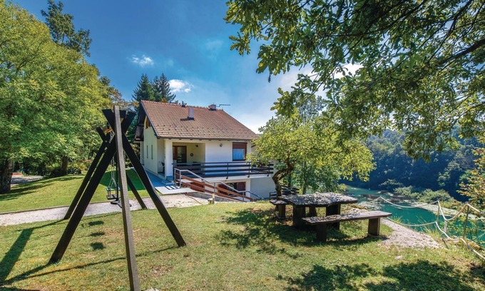 Duga Resa House | 3 bedroom accommodation in Donji Zvecaj