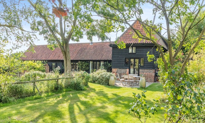 Stowmarket Cottage | 3 bedroom accommodation in Debenham, near Stowmarket