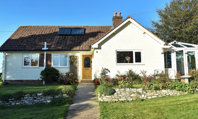 Axminster Cottage | 3 bedroom accommodation in Membury, near Axminster