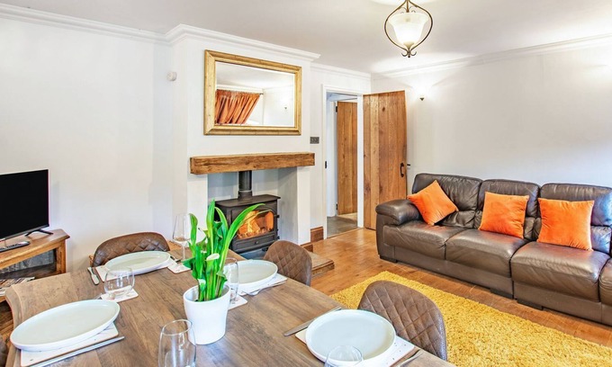 Clitheroe Cottage | 3 bedroom accommodation in Bolton By Bowland, near Clitheroe