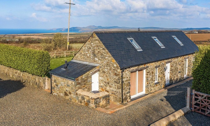 Haverfordwest Cottage | 3 bedroom accommodation in St Davids