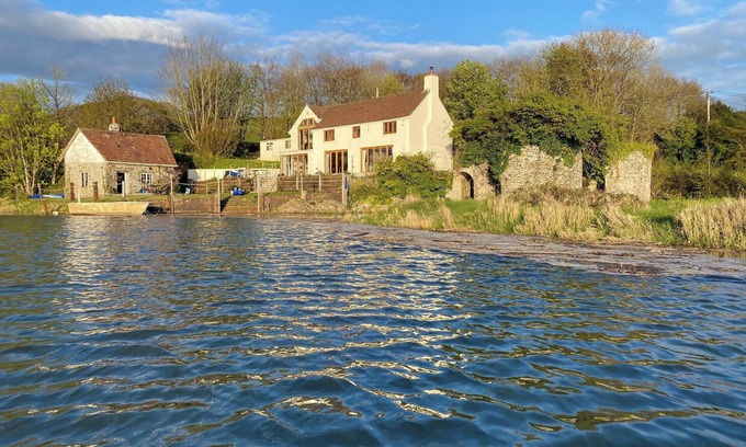 Westleigh Cottage | 3 bedroom accommodation in Weare Giffard, Bideford
