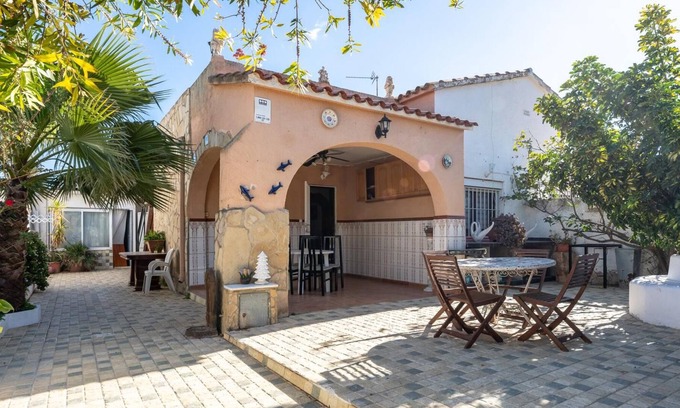 Cambrils Ski Chalet | 3 bedroom accommodation in Cambrils