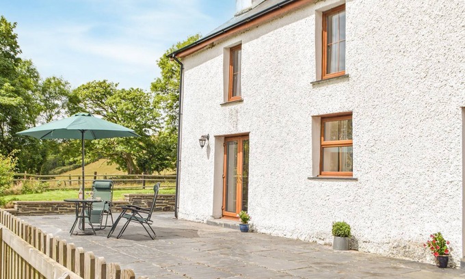 Bwlchllan Cottage | 3 bedroom accommodation in Bwich-llan, near Lampeter