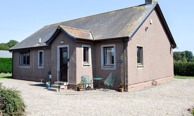 Montrose Cottage | 3 bedroom accommodation in Montrose