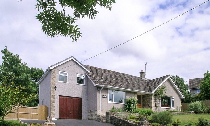 Sidcot Cottage | 3 bedroom accommodation in Winscombe