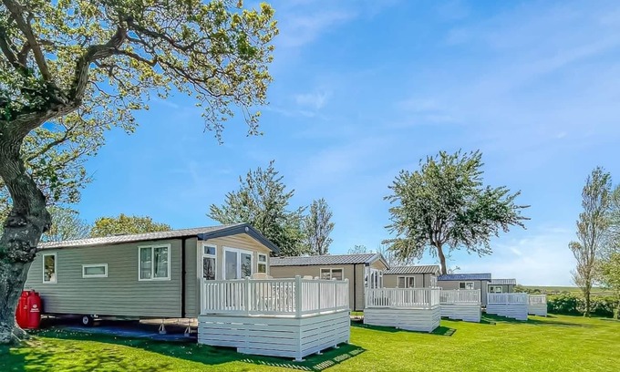 Ningwood House | 3 bedroom accommodation in Newbridge, Nr Yarmouth