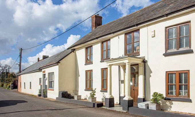 Willand Cottage | 3 bedroom accommodation in Willand