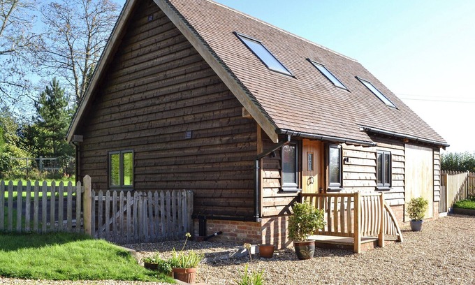 Battle Cottage | 3 bedroom accommodation in Ninfield, near Battle