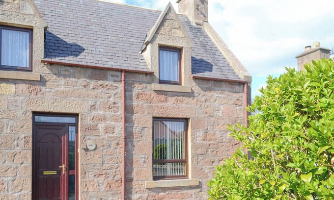 Dornoch Cottage | 3 bedroom accommodation in Embo, near Dornoch