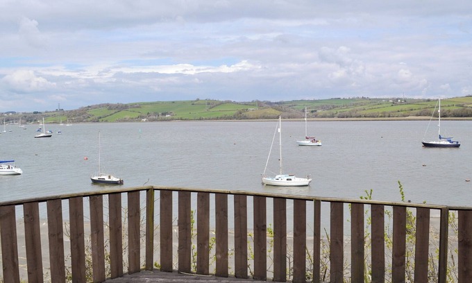 Saltash Cottage | 3 bedroom accommodation in Cargreen Village, near Plymouth