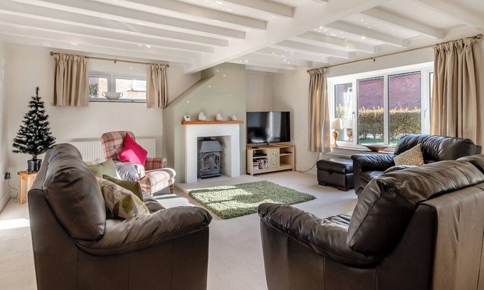 Weybourne Cottage | 3 bedroom accommodation in Holt