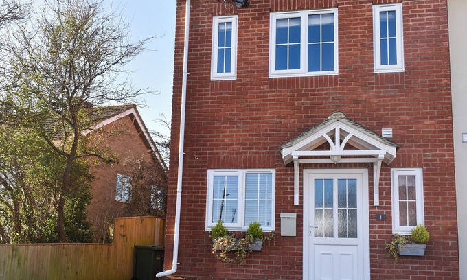 Ryde Cottage | 3 bedroom accommodation in St Helens, near Ryde