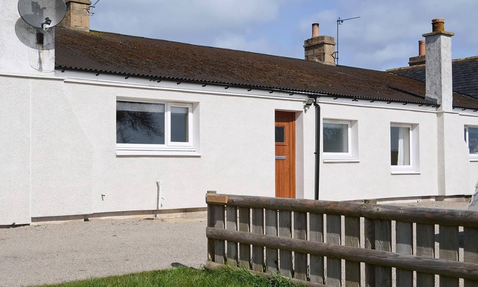 Tain Cottage | 3 bedroom accommodation in Portmahomack, near Tain