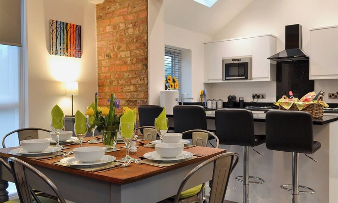 Holtby Cottage | 3 bedroom accommodation in Dunnington, near York