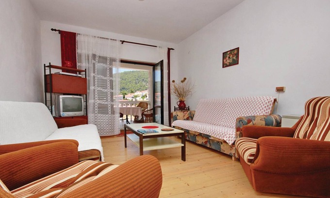 Brna House | 3 bedroom accommodation in Brna