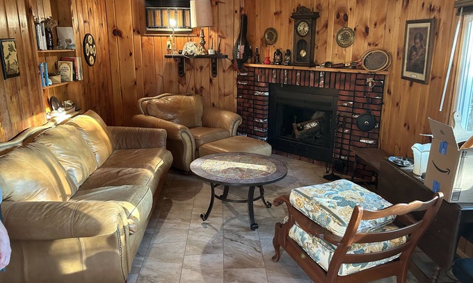 Lake Luzerne-Hadley Cabin | 3 Bedroom Adirondack Cabin 400m From Lake, 10 min to Lake George, 20 to Saratoga