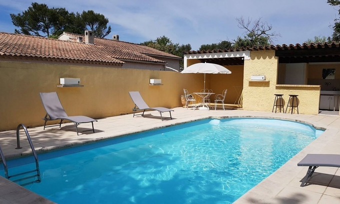 Saint-Didier House | 3 bedroom air-conditioned villa