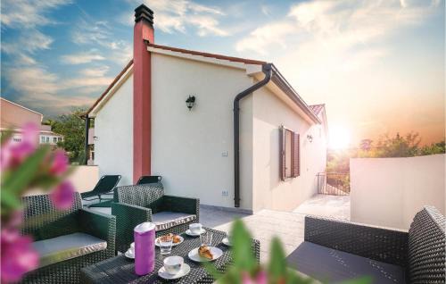 Pomer House | 3 Bedroom Awesome Home In Medulin