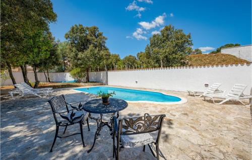 Peruski House | 3 Bedroom Beautiful Home In Pavicini