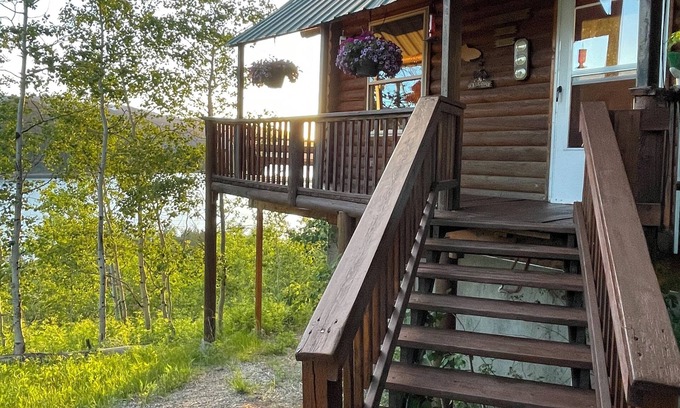 Irwin Cabin | 3-bedroom cabin in beautiful Palisades with AC, WiFi