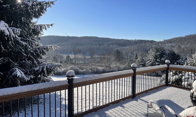 Jeffersonville Ski Chalet | 3-bedroom chalet just 13 minutes drive to Bethel Woods