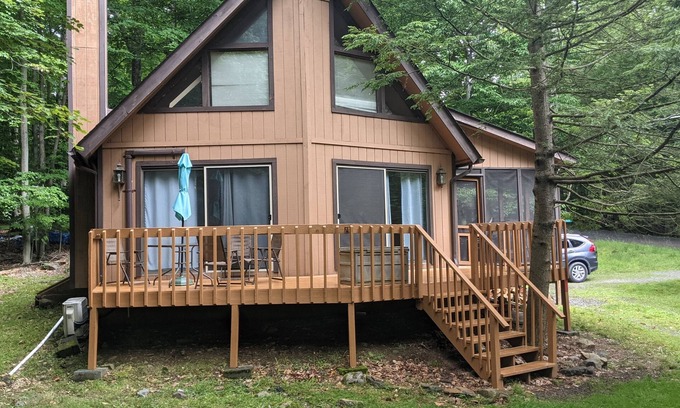 Locust Lake Village Ski Chalet | 3 Bedroom Chalet with Air Conditioning